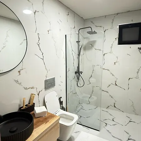 Eilin - Cozy For Perfect Escapes 地拉那